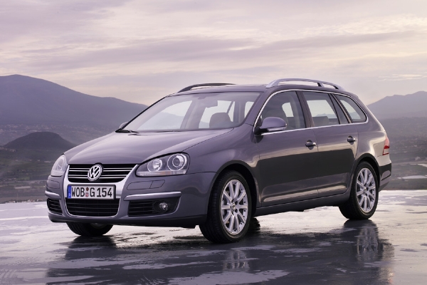 Nejúspěšnější evropský model VW Golf, tentokrát v karosářské verzi Variant.