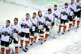 Hokejisté Popradu před utkáním KHL.