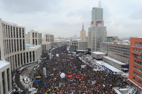 Úřady se obávají, že se kolem voleb zopakují masové demonstrace z konce roku.