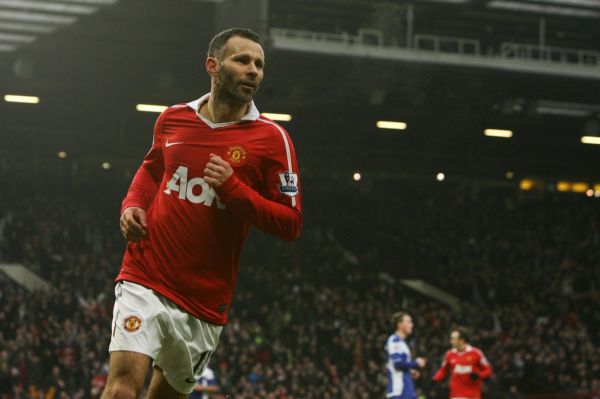 Ryan Giggs se stal hrající legendou Manchesteru United. Ryan Giggs se stal hrající legendou Manchesteru United.