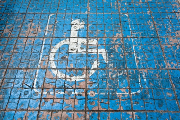 Úřad odmítl udělit handicapované ženě parkovací místo (ilustrační foto).