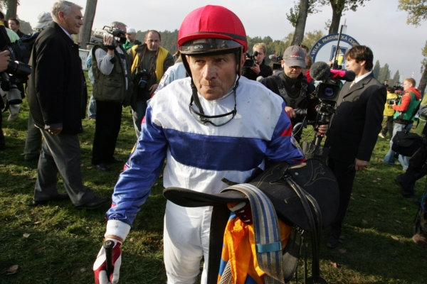 Žokej Josef Váňa na Velké pardubické.