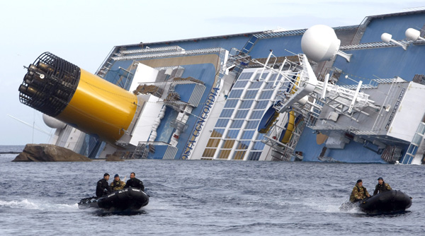 Ve vraku potopené lodi Costa Concordia se skrývá hotový poklad.