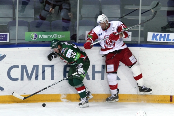 Český útočník Josef Straka se v KHL v dresu Kazaně rozstřílel. Český útočník Josef Straka se v KHL v dresu Kazaně rozstřílel.