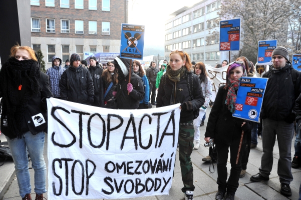 Proti smlouvě se demonstrovalo mimo jiné v Ústí nad Labem.