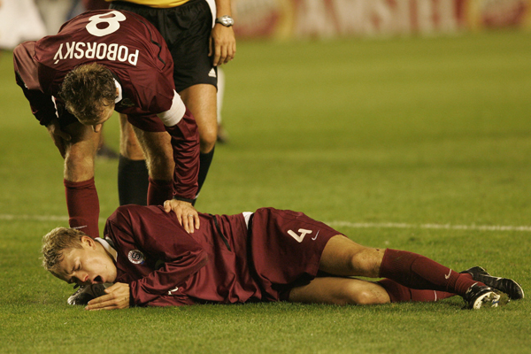 Pavel Pergl (na zemi). Pavel Pergl (na zemi).