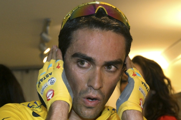 Španělský cyklista Alberto Contador den po dvouletém trestu za doping a odebrání titulů z Tour de France i Gira d'Italia hovořil o nespravedlnosti.