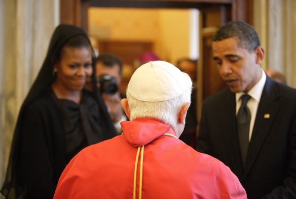 Obama svým návrhem papeže nepotěšil.