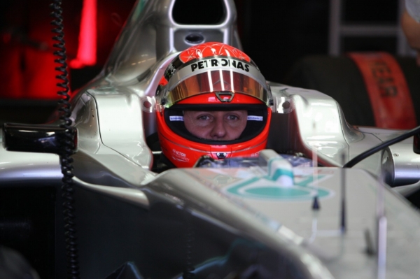 Michael Schumacher během testů na novou sezonu.