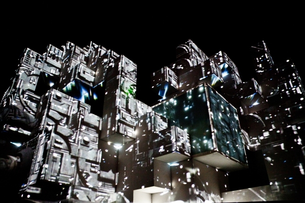 Show Isam Amon Tobin uvede poprvé i v České republice.