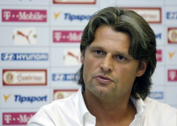 Tomáš Skuhravý.
