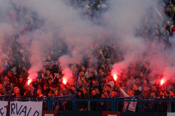 Fanoušci na Bazalech doufají ve změny.