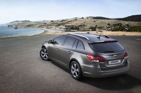 Chevrolet Cruze je bezesporu velice oblíbený, nyní dostává i verzi kombi.