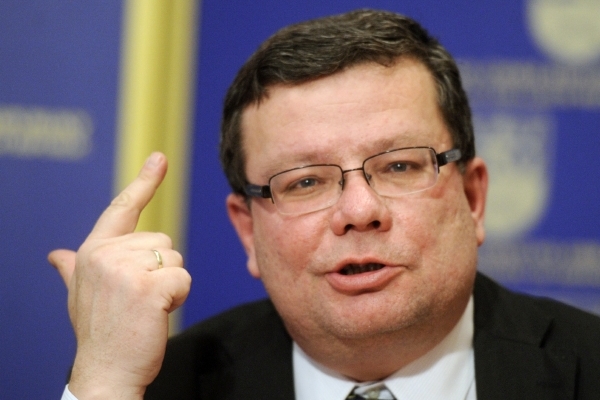 Resort ministra Vondry má problém s nejasnou zakázkou. Resort ministra Vondry má problém s nejasnou zakázkou.