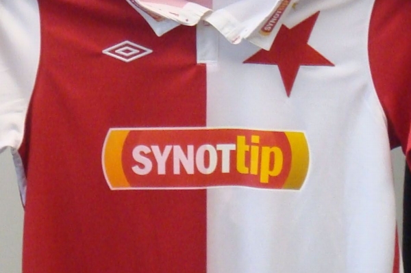 Sázková společnost Synot Tip již Slavii nebude nadále podporovat. Sázková společnost Synot Tip již Slavii nebude nadále podporovat.
