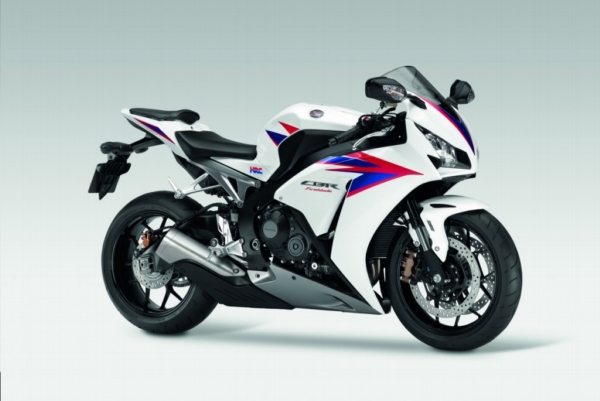 Legendární Honda CBR 1000RR Fireblade bude mít v Brně premiéru nové generace. 