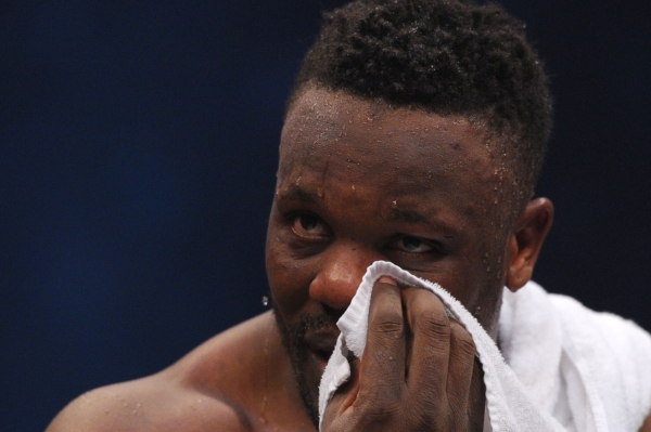 Britský boxer Dereck Chisora má s chováním problémy. Britský boxer Dereck Chisora má s chováním problémy.