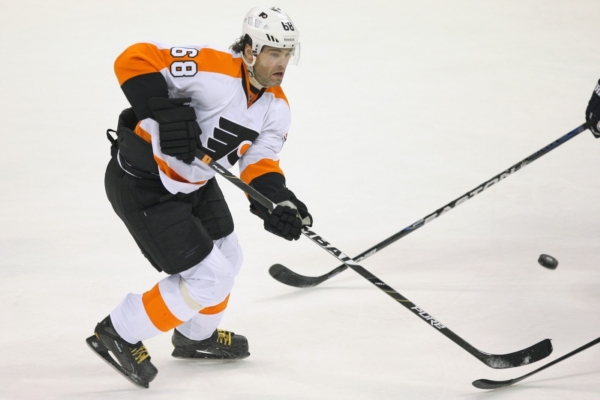 Jaromír Jágr rozhodl v prodloužení o výhře Philadelphie nad Winnipegem.