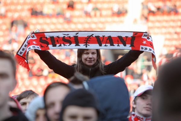 Fanoušci Slavie svou legendu v síni slávy zatím neuvidí. Fanoušci Slavie svou legendu v síni slávy zatím neuvidí.