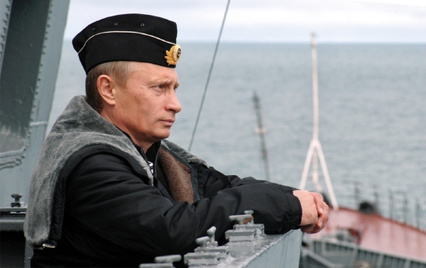Putin atomu fandí. Na raketovém křižníku Petr Veliký (archivní foto).