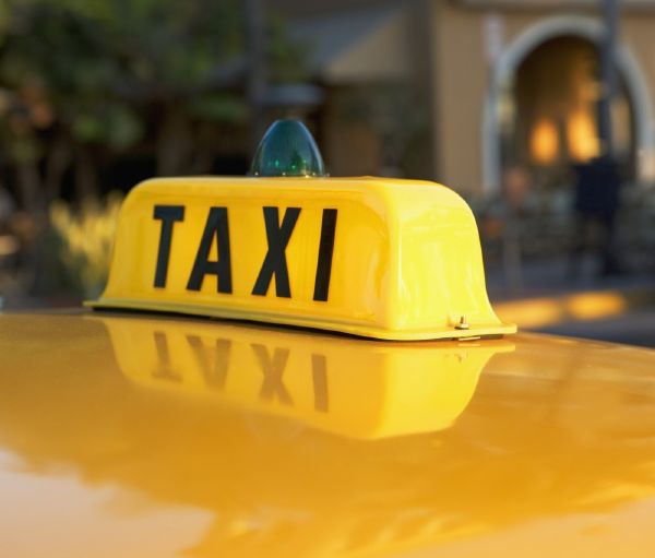 Taxikář vezl Gaucka. Teď je mediální hvězdou (ilustrační foto). Taxikář vezl Gaucka. Teď je mediální hvězdou (ilustrační foto).