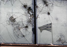Drastické úspory a rostoucí nedostatek základních potřeb Řekové nepamatují prakticky od druhé světové války.