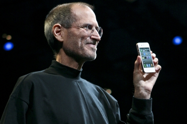 Steve Jobs v červnu 2011. Steve Jobs v červnu 2011.