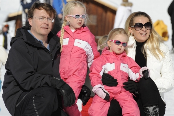 Princ Friso se ženou a dcerami.