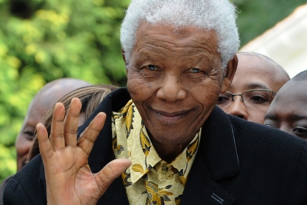 Mandela byl v nemocnici už před rokem, a to s dýchacími obtížemi.