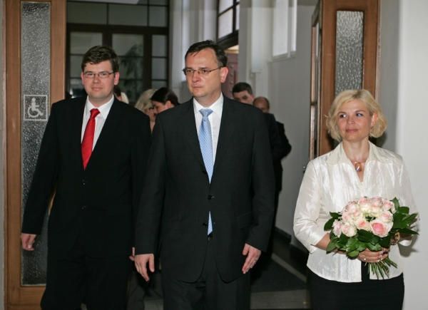Ministr spravedlnosti Jiří Pospíšil a premiér Petr Nečas.