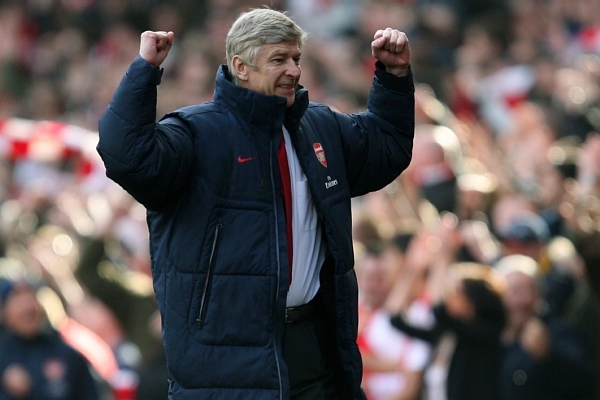 Trenér Arsenalu Arséne Wenger. 