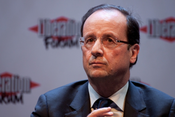 François Hollande sahá k populistickým slibům.