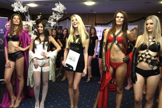 Top Secret 2012.