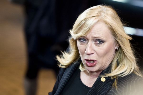 "Tohle čestný a rovný chlap nedělá," podotkla Radičová.