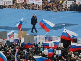Počítá se, že Putin vyhraje s nadpoloviční většinou hned v prvním kole.