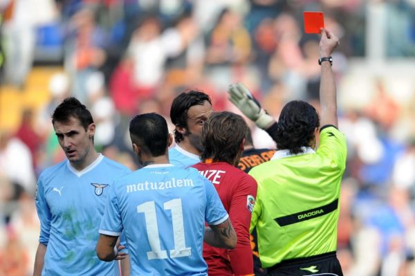 AS Řím hrálo od osmé minuty bez vyloučeného brankáře Stekelenburga. AS Řím hrálo od osmé minuty bez vyloučeného brankáře Stekelenburga.