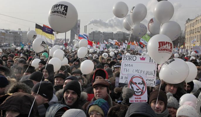 Několik tisíc Moskvanů večer přišlo do centra města protestovat proti Putinovu vítězství (ilustrační foto). Několik tisíc Moskvanů večer přišlo do centra města protestovat proti Putinovu vítězství (ilustrační foto).