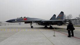 Čína dříve dodané typy stíhaček Suchoj zkopírovala do podoby vlastních letounů J-10, J-11 (na obrázku) a J-16.