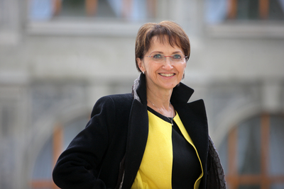 Ministryně Alena Hanáková přijala novou mluvčí. Ministryně Alena Hanáková přijala novou mluvčí.