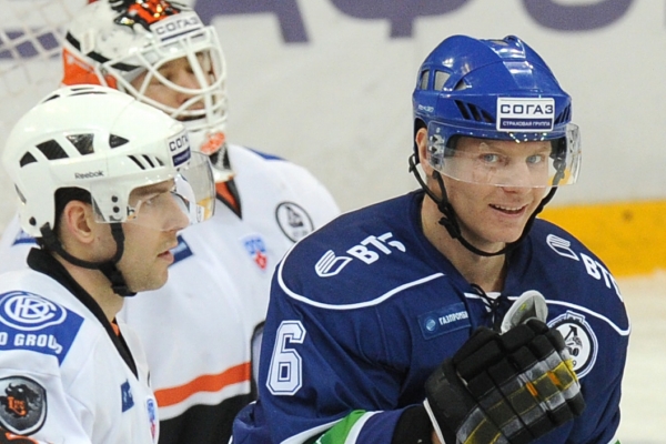 Program KHL v aktuální sezoně obohatil nováček z Popradu (v bílém). Program KHL v aktuální sezoně obohatil nováček z Popradu (v bílém).