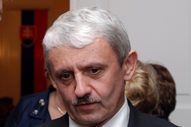 Mikuláš Dzurinda ztrácí Radičovou a možná ani nezasedne v parlamentu.