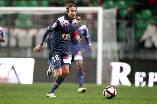 Český záložník Jaroslav Plašil v dresu Bordeaux. Český záložník Jaroslav Plašil v dresu Bordeaux.