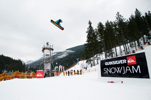 Sobotní snowboardová exhibice Quiksilver Snowjam 2012. 