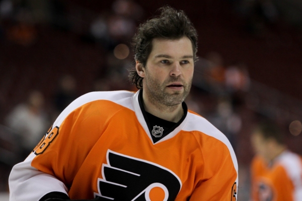 Jaromír Jágr sklízí v NHL další ovace. Jaromír Jágr sklízí v NHL další ovace.