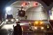 U nehody zasahovalo 12 sanitek a dokonce i osm helikoptér.