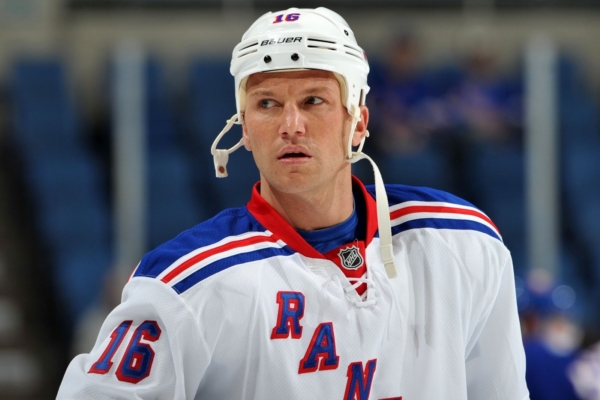 Hokejový provokatér Sean Avery ohlásil konec kariéry.