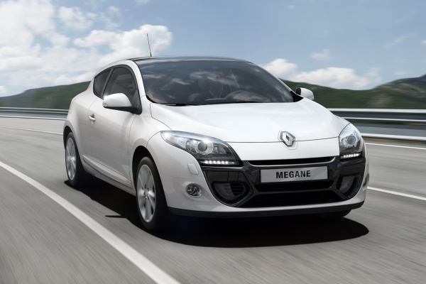 Pozměněný exteriér inovovaného Renaultu Mégane.