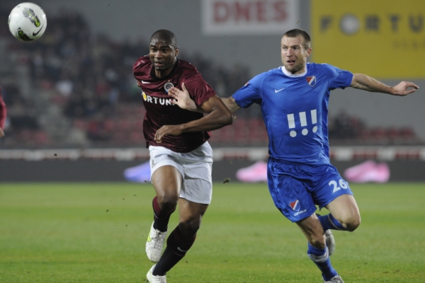 Sparta porazila ostravský Baník. Sparta porazila ostravský Baník.