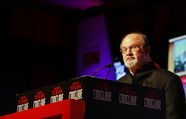 Spisovatel Salman Rushdie. Spisovatel Salman Rushdie.