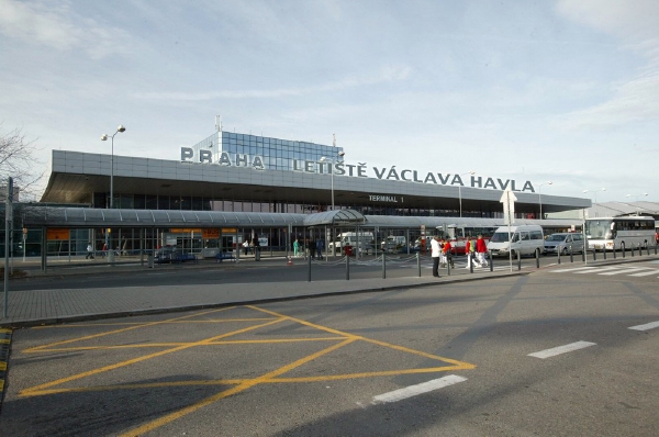 Vláda podpořila návrh, aby se ruzyňské letiště přejmenovalo na Letiště Václava Havla - Praha.
